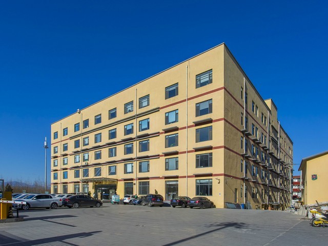 白银刚开始学化妆学费比较低